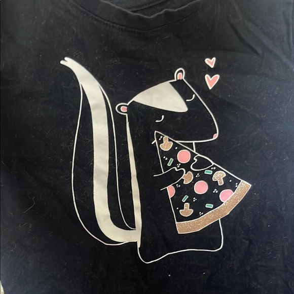 Black T-Shirt with Skunk Graphic - Picture 1 of 4